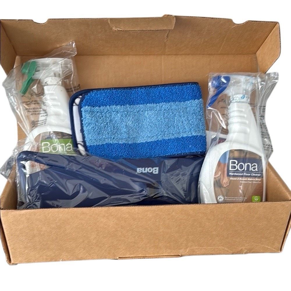 Bona Multi-Surface Floor Cleaning Kit – Mop, Sprays & Refills